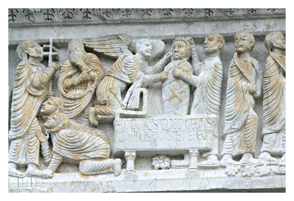 Architrave di biduino, Pieve dei Ss. Ippolito e Cassiano | Flickr