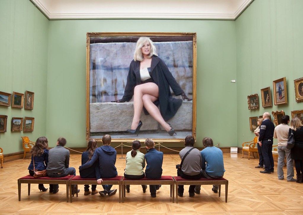 The Art of Exceptional Legs at the Louvre in Paris