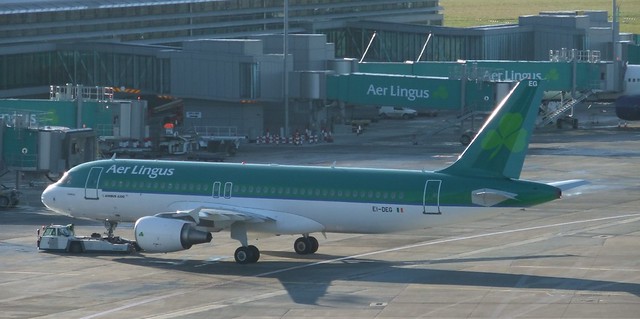 Aer Lingus Airbus A320 EI-DEG Jan 2011 Dublin Airport