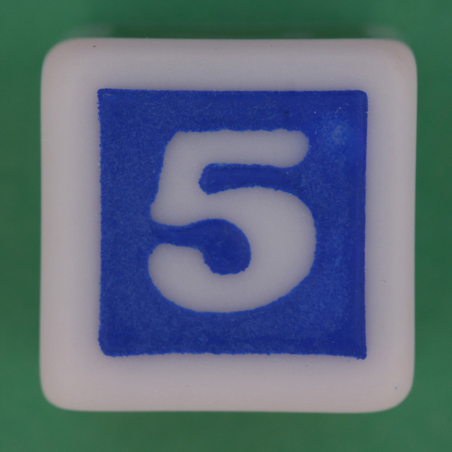 Phase 10 Dice Blue number 5