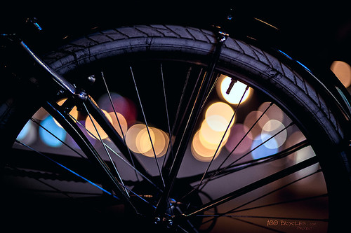 street light holland netherlands bike bicycle wheel bulb night canon project lights dof bokeh details spokes nederland 85mm tire cycle valve series 100 fullframe cinematic hoogeveen ff fietsen fiets detailed fahhrad hpv 2013 ef85mmf18usm bokehlicious img0131 5dmarkii 100bicycles