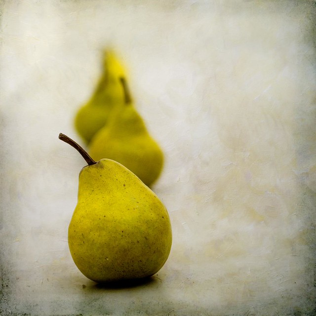 ~ pears ~ poires ~