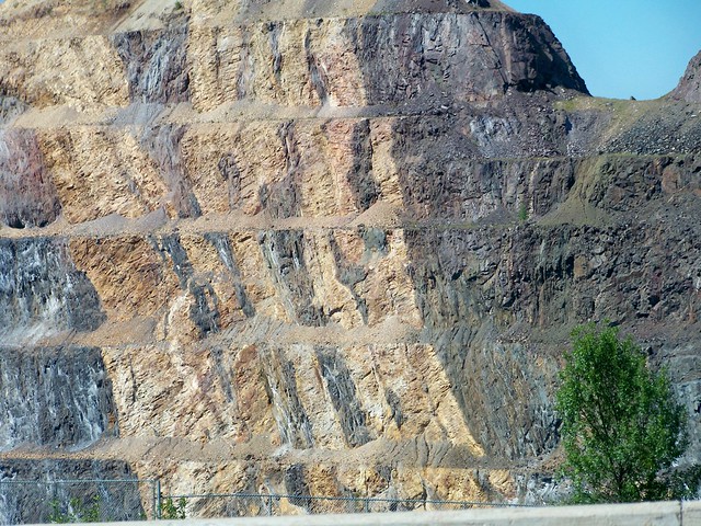 Rhyolite dikes (Tertiary) in Homestake Formation metamorphic rocks ...