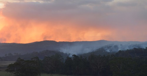 fire smoke australia victoria flame burn firefighting hayfield seaton bushfire gippsland cfa striketeam countryfireauthority glenmaggie