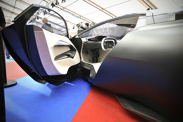 Peugeot concept car ONYX hybride
