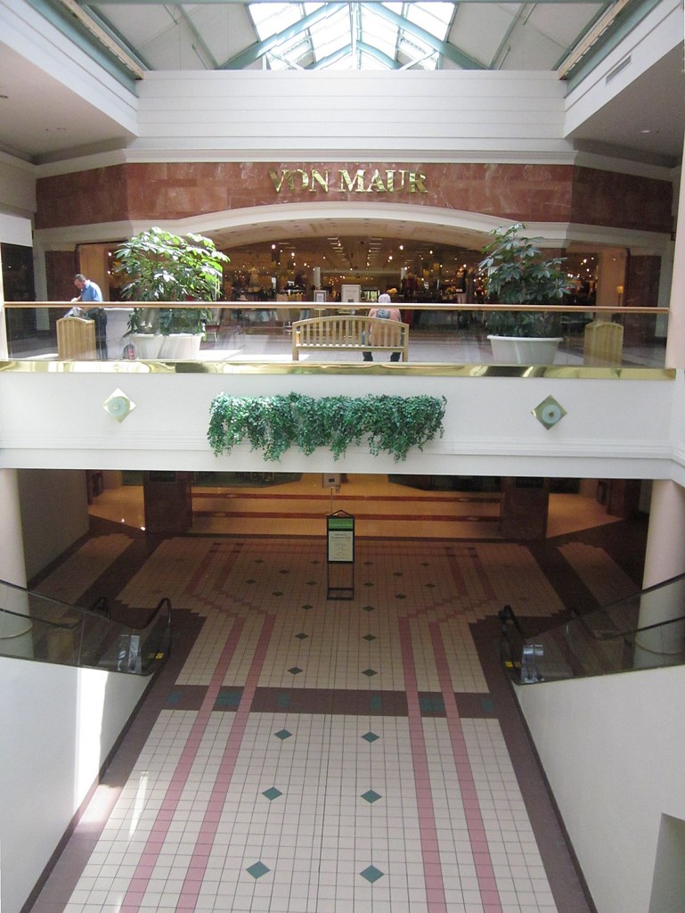 Von Maur, Charlestowne Mall, There ARE some open stores in …