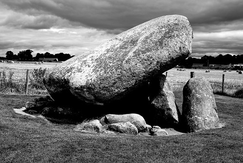 brownshillportaltomb dolmen carlow cocarlow ireland nationalmonument greatphotopro shining lunaphoto monotone monochrome