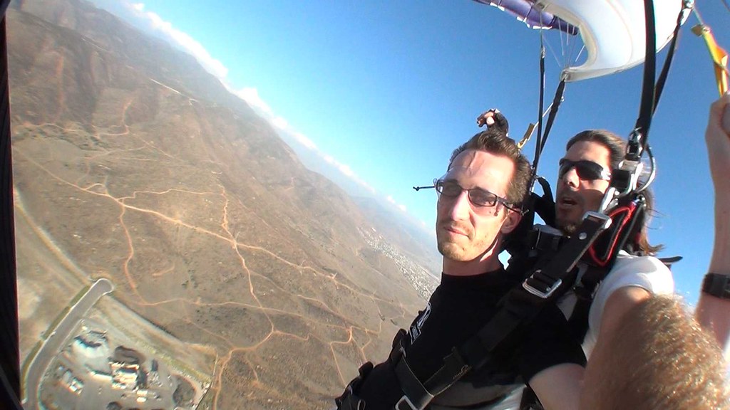 Skydiving in San Diego
