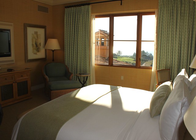 Villa Club : Master Bed with view