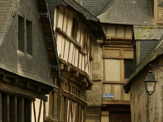 Rue Saint Sauveur