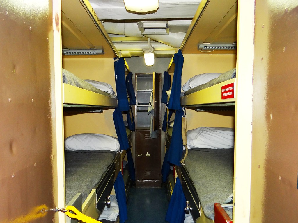 Flickr Bunks Bunks on USS Missouri at Pearl Harbor | Nicknamed Big Mo, th… | Flickr