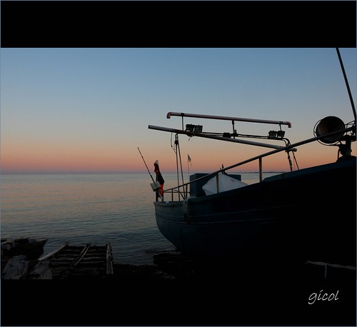 sunset sea boat fishing fisherman san barca tramonto mare torre br amanecer pesca puglia pescatore adriatico brindisi gennaro apulia