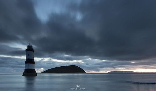 penmon lighthouse north wales anglesey long exposure clouds sunrise puffin island sea coast