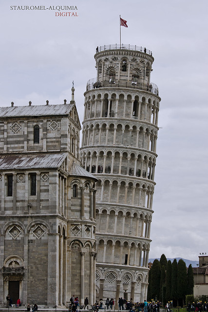 Torre Inclinada de Pisa - a photo on Flickriver