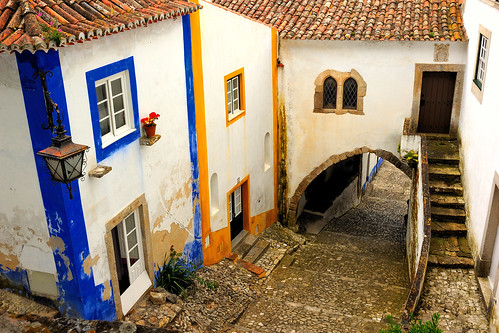 street door city flowers house portugal window architecture stairs photography spring nikon colours view hiking decay tunnel roofs nikkor escaleras 35f2 frameit d700 nikonfx frameitlevel3 frameitlevel2 frameitlevel4 frameitlevel5 frameitlevel6 frameitlevel7 frameitlevel8 frameitlevel9 frameitlevel10