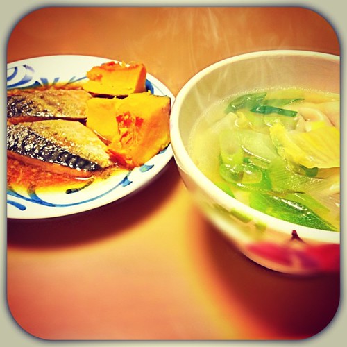 #PicFrame #夕食 #dinner #yummy #鯖の味噌煮 #水餃子 #prohdr #gochicame #ごちカメ | by Drifter tarkun