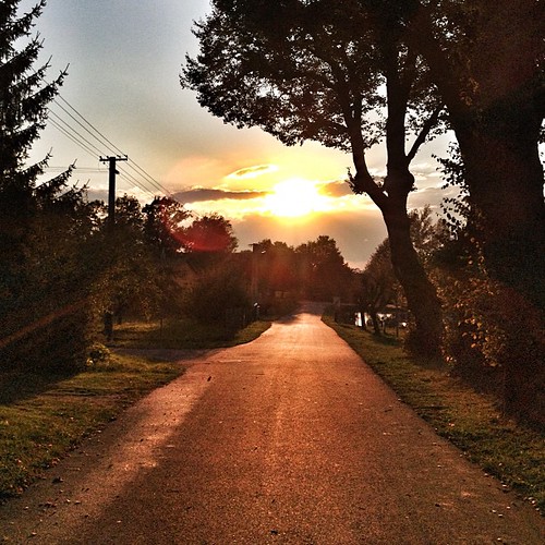 autumn sunset sun welcome uploaded:by=flickstagram instagram:photo=28621891328139876421257228