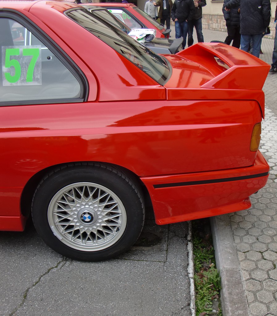 ALERÓN BMW M3 E30