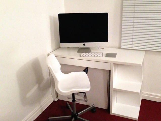 New iMac and Micke Desk