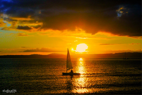 seattle sunset orange sailing pugetsound pnw silhoutte contrejour nikon1j1