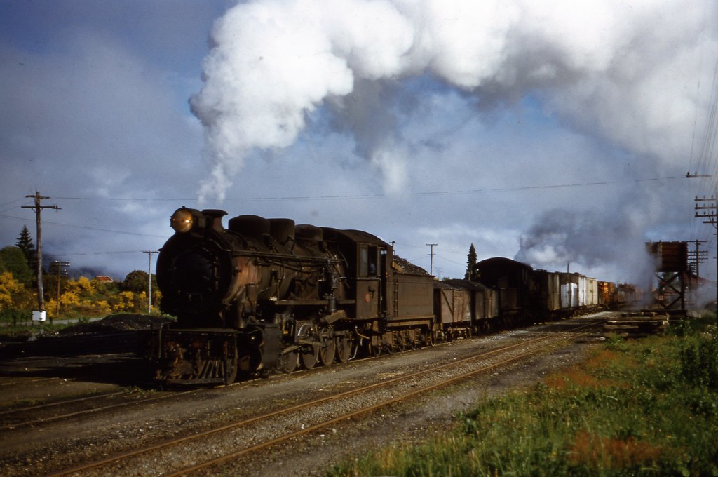 NZR 1956-11-14 Ba148-Ba553 on 775 arr Reefton