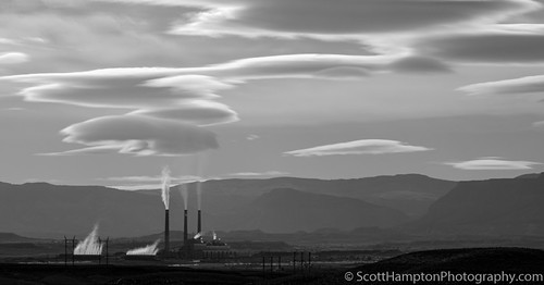Hunter Power Plant, 102309 buildings canyon landscapes rt09 roadtrips saucer sky castledale utah unitedstates