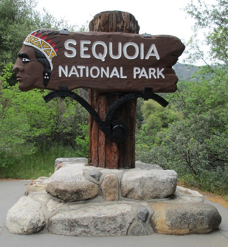 california ca tularecounty nationalparksigns sequoianationalpark sequoiaandkingscanyonnationalparks nationalparks nationalparksystem northamerica unitedstates us
