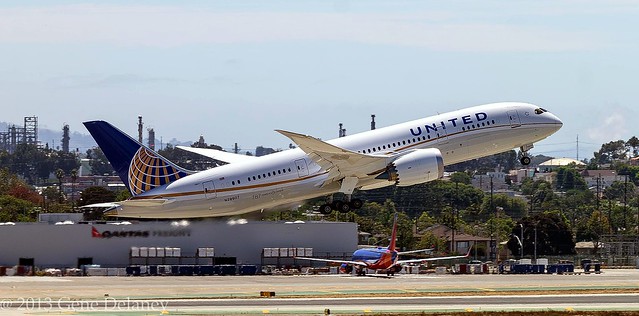 United Airlines, N29907, 2013 Boeing B787-8 Dreamliner, msn 34830, ln 117, fn0907