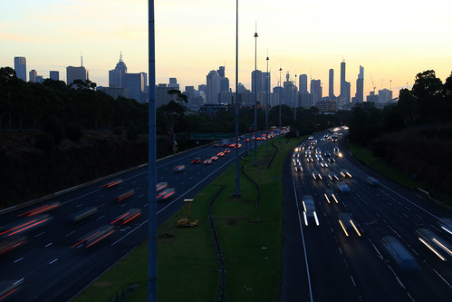 cars easternfreeway peakhour lights lighttrails melbourne victoriaaustralia sunset yarrabendroad longexposure