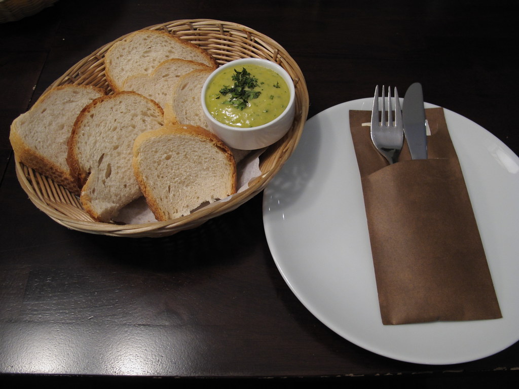 Allioli con Pan (Knoblauchmayonaise mit Brot) | Gourmandise | Flickr