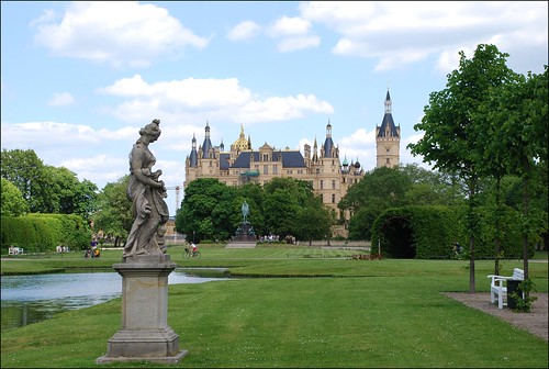 2015 schwerin alemania germany deutschland palacio palace jardín garden escultura sculpture agua water castillo castle