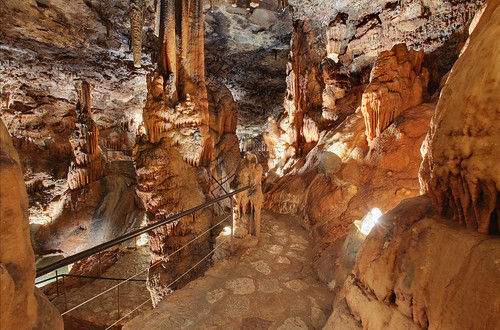 mysticcaverns harrisonarkansas stalactitesandstalagmites