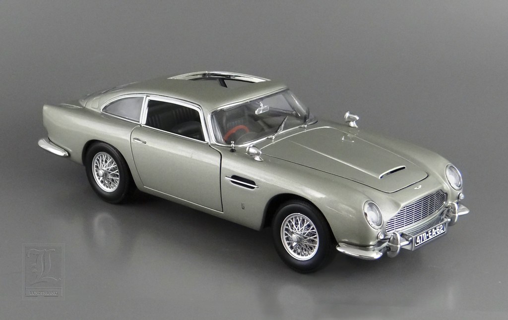 Aston Martin db5 James Bond Movie Car Goldfinger gris 1:43 Ixo 