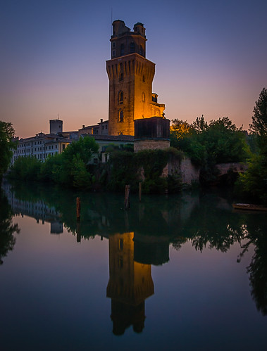 italy reflection tower water sunrise italia medieval middleages padova padua specola