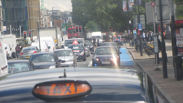 Unmarked police - Whitechapel Road