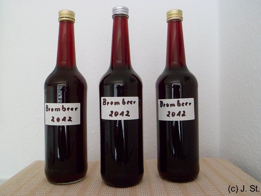 Brombeer-Aufgesetzter 2012 / Liqueur of blackberries 2012 | Flickr