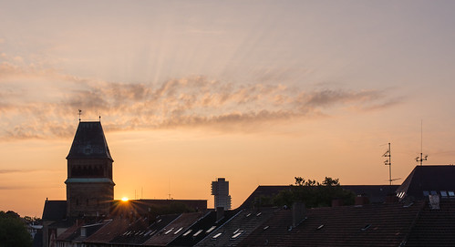 Sonnenaufgang hinter der Meinolphuskirche by mkniebes, morning summer sun clouds sunrise germany early wolken bochum sonnenaufgang nordrheinwestfalen smcpf