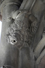 lion on the stone screen