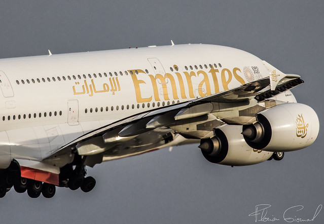 Emirates Airbus A380-861 A6-EEX 