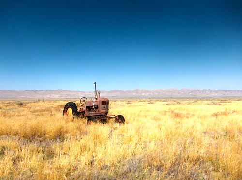 old tractor abandoned monument antique national plain hdr blm carrizo