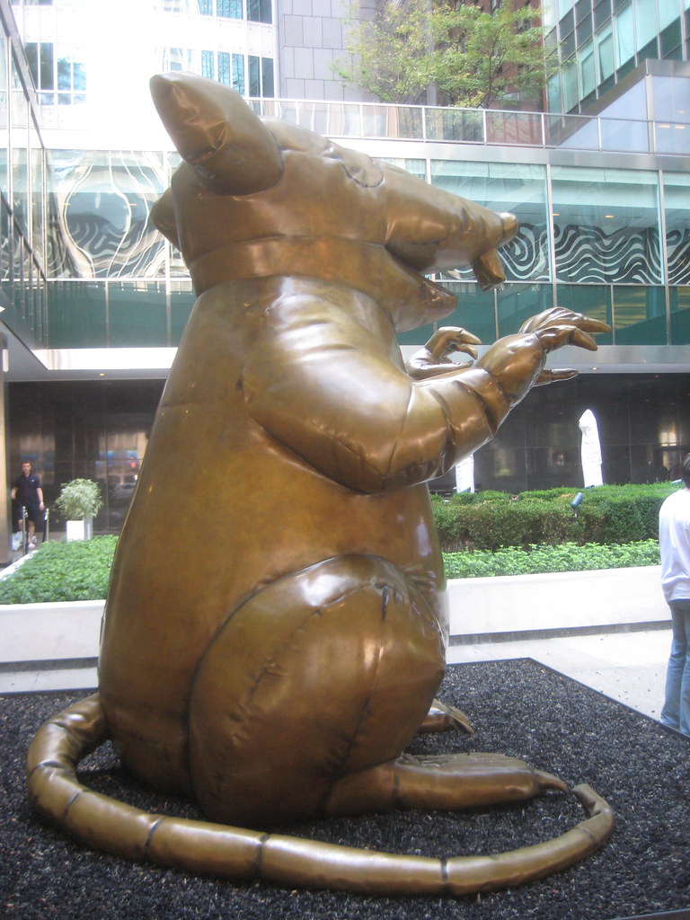 Lever House Bldg Strike Rat Bronze Statue 0256