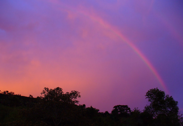 ¡Feliz fin de semana!    Rainbow of the light from the Sunset!