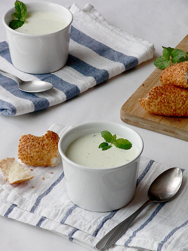 Gurken-Joghurt-Kaltschale mit Minze | Hedonistin | Flickr