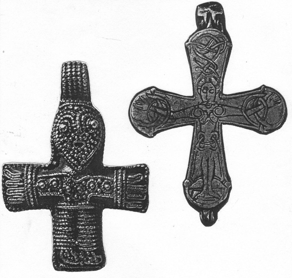 DOC17/2442 - Crucifixion on crosses from Birka and Oland | Flickr