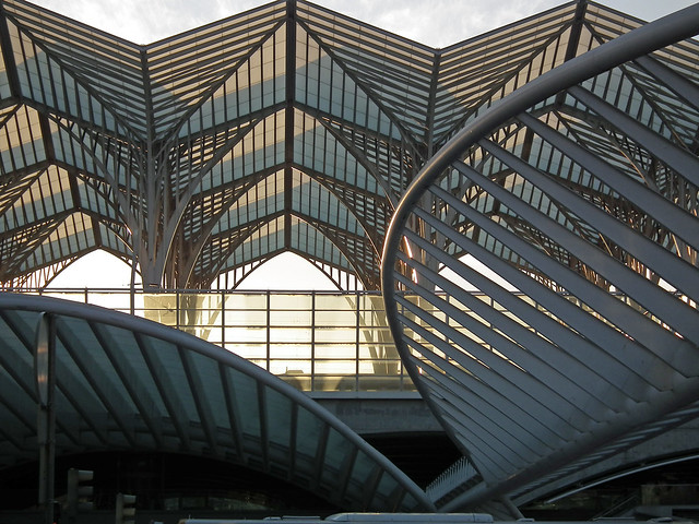 Santiago Calatrava: Estação do Oriente (Oriente Station) (Lisbon. 2011)
