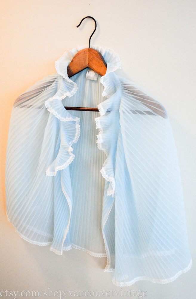 1950s Bed Cape | Justyna | Flickr