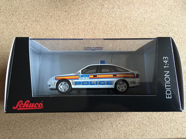 Schuco - Vauxhall Vectra Police Car - London Metropolitan Police -