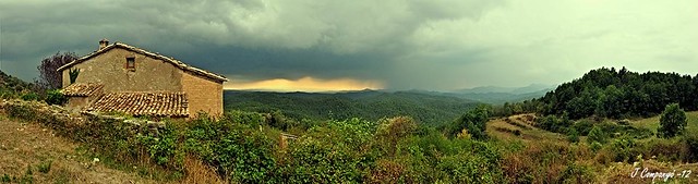 Panoramica Comià - S'apropa la tempesta