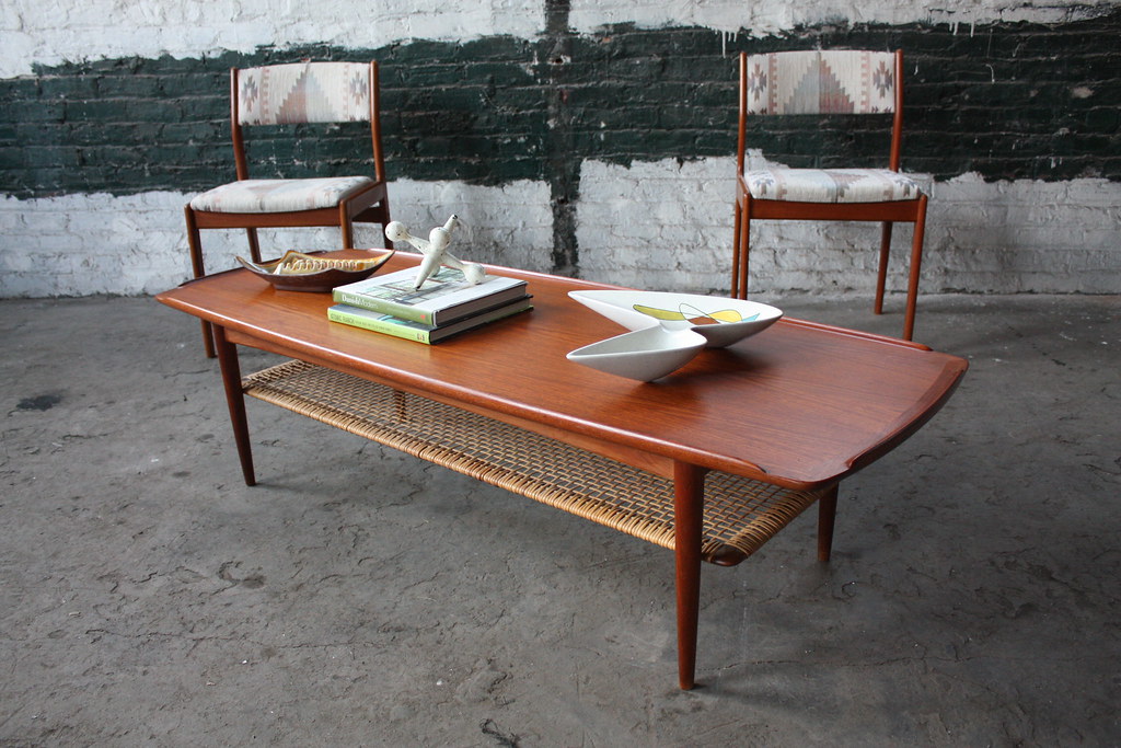 Electric Danish Mid Century Modern Poul Jensen Teak Coffee Table for Selig (Denmark, 1950's)