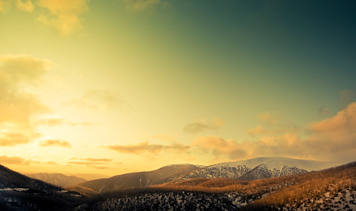 winter light sunset sun snow mountains canon lens landscape eos gold golden sigma australia victoria hills alpine shade snowing 20mm 1020mm fallscreek focallength 400d